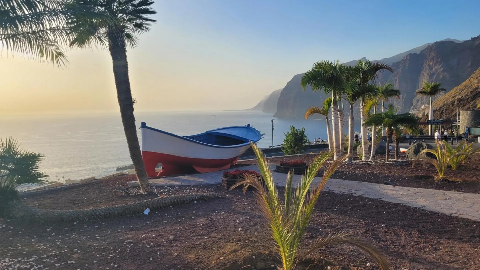 Apartment On The Beach Paraiso Playa, Sea Views Playa Paraiso  İspanya