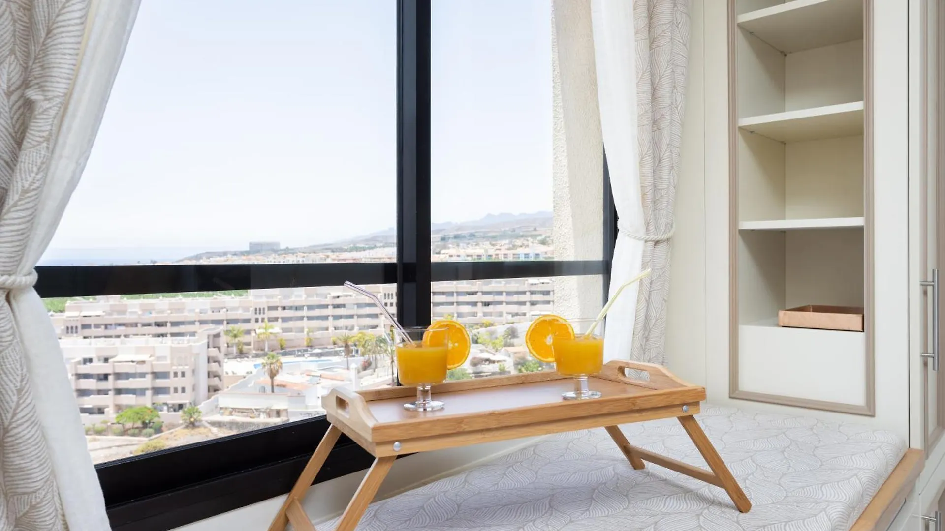 Apartment On The Beach Paraiso Playa, Sea Views Playa Paraiso  0*, Playa Paraiso (Tenerife) İspanya